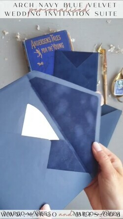HOCHZEITS EINLADUNGEN Gold / Roségold / Silber / Glitzer Elegante Bogen-Hochzeitseinladungen Navy Blau, Samt-Tasche Dunkelblau Gold Moderne Hochzeit, Hochzeitseinladung Suite, Bogen Samt-Taschen Einladungset14