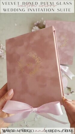 HOCHZEITS EINLADUNGEN Einladungen für VIP/ Boxeinladungen für Eltern Rosafarbene Box-Hochzeitsinvitationen set, 3D goldene Plexi-Hochzeitsinvitation Suite Luxus-Box, elegante Boho-Velours-Hochzeitskarten, maßgeschneiderte goldene Einladungen17