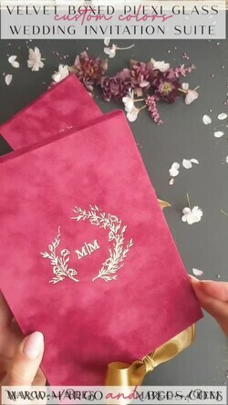 HOCHZEITS EINLADUNGEN Einladungen für VIP/ Boxeinladungen für Eltern Blush Pink Boxed Hochzeitseinladungset, 3D Gold Plexi Hochzeitseinladung Suite Luxusbox, elegante Boho Samt-Hochzeitskarten, maßgeschneiderte goldene Einladungen26
